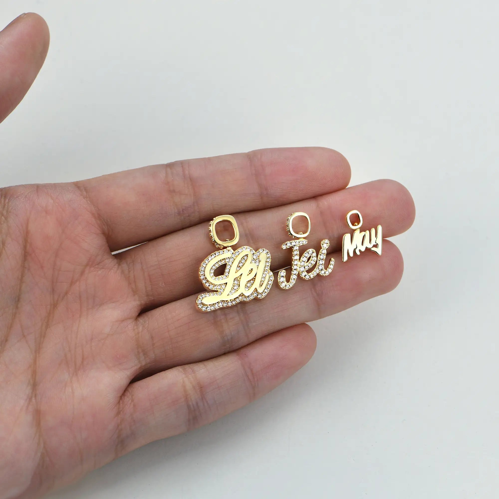 10K Kunstler Script Font Pendant Custom